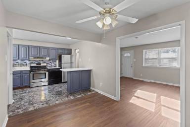 Main picture of 755 Gonzaga Ln