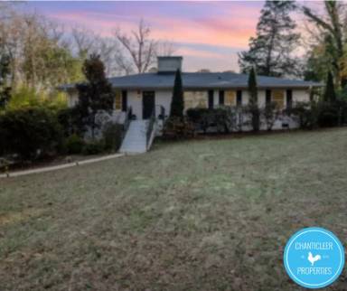 Main picture of 42 Oakwood Dr