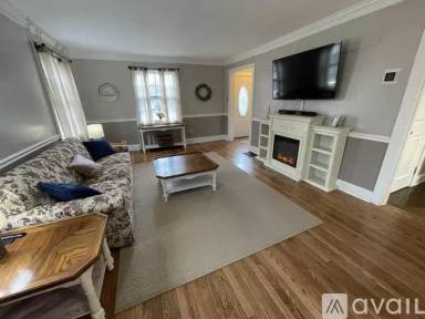 Main picture of 5512 Lake Shore Dr