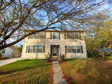 Main picture of 315 Andrews