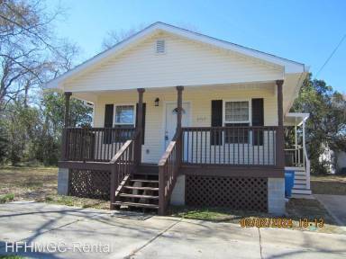 Main picture of 2717 Testament St