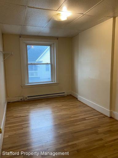 Main picture of 890 Clinton Ave S