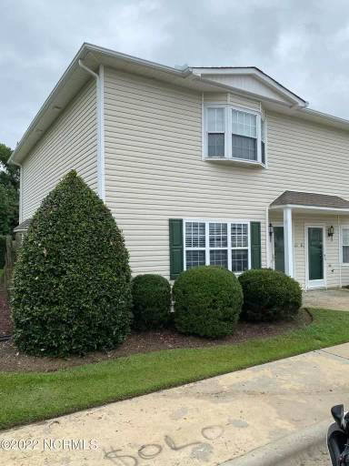 Main picture of 2365 Vineyard Dr