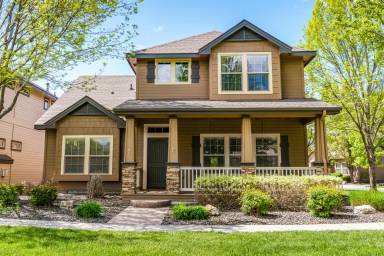 Main picture of 994 E Winding Creek Dr