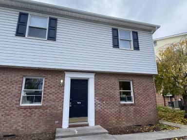 Main picture of 700 Thomas Ln