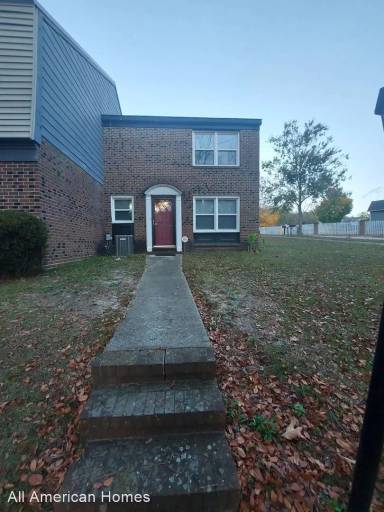 Main picture of 2102 Constitution Dr