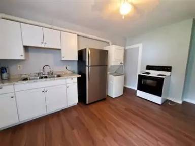 Main picture of 210 W Hazel Way