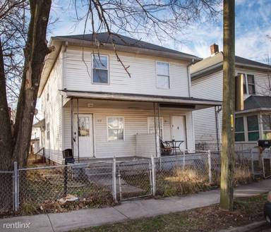 Main picture of 40 S Rural St