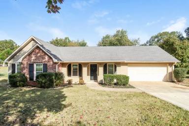 Main picture of 35 Oak View Dr