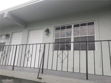 Main picture of 715 NE 2nd Ave
