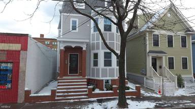 Main picture of 146 Columbia St