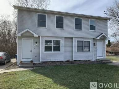Main picture of 2454 Indianola Ave