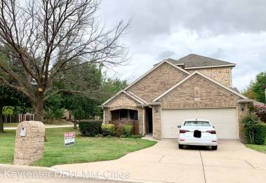 Main picture of 4725 Ocean Dr