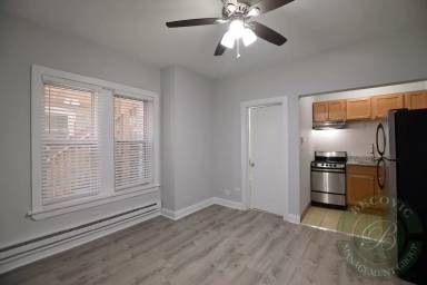 Main picture of 1456 W Fargo Ave