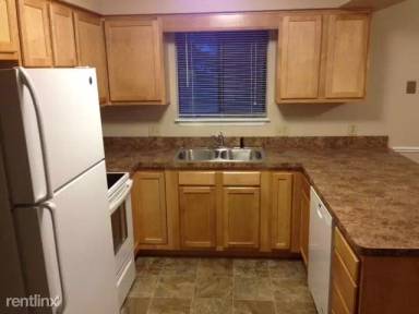 Main picture of 122 Grand Manor Dr