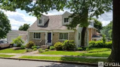Main picture of 409 Sunset Dr