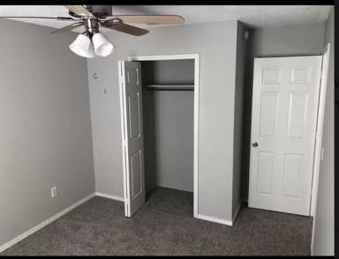 Main picture of 3000 W Houston Pl