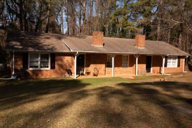 Main picture of 142 Ramble Hills Cir