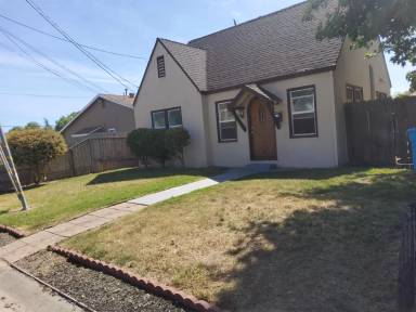 Main picture of 1812 C St