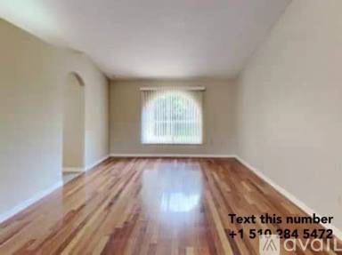 Main picture of 33328 Fountain Ln