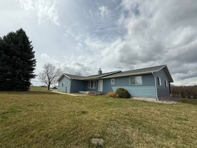 Main picture of 1687 Simpson Ln