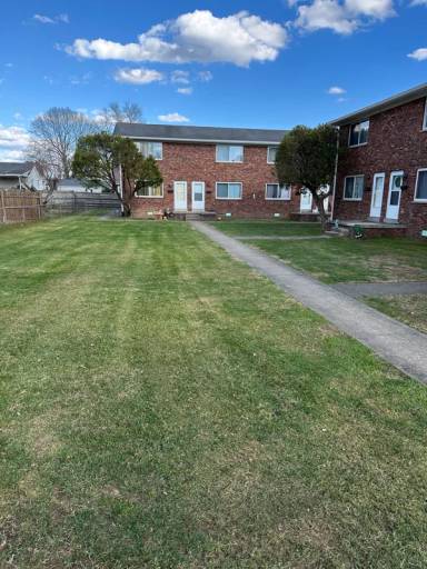 Main picture of 222 Bowie St