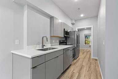Main picture of 7150 N Greenwich Ave