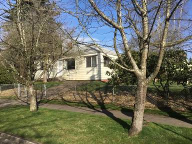 Main picture of 4670 N Concord Ave