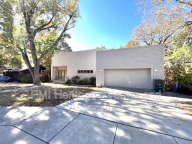 Main picture of 2473 N Jimmie Ave