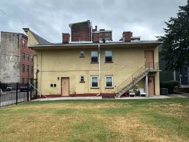 Main picture of 1409 Clay St