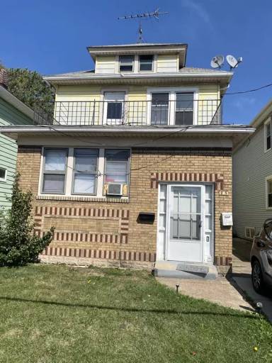 Main picture of 28 Blum Ave