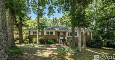 Main picture of 1623 Lumarka Dr