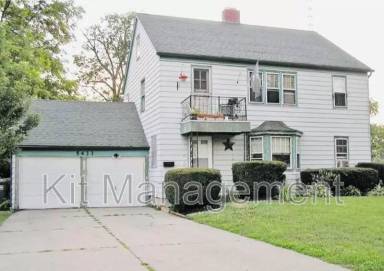 Main picture of 5433 Lewis Ave