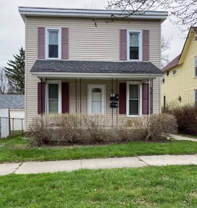 Main picture of 804 Clancy Ave NE