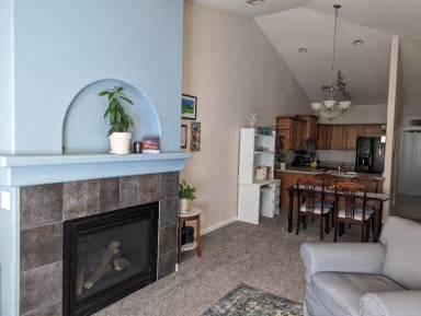 Main picture of 3556 S Cherokee St