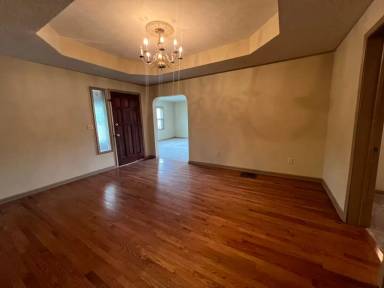 Main picture of 116 W Cypress St