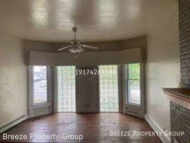 Main picture of 800 W Charles St