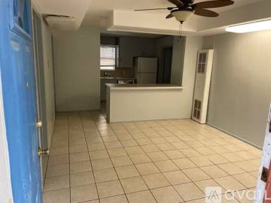 Main picture of 328 Wray Ln