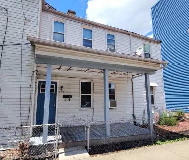 Main picture of 2717 Jane St
