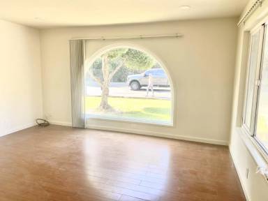 Main picture of 3701 Akron Way
