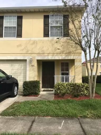 Main picture of 557 Cresting Oak Cir