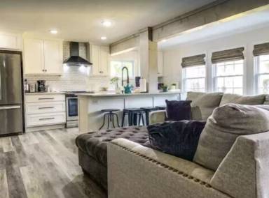 Main picture of 305 22nd Ave N