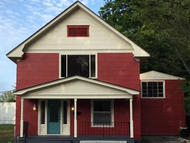 Main picture of 1114 N Creek St
