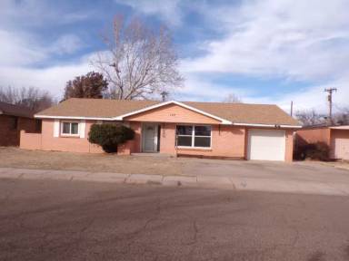 Main picture of 128 E Yucca Ave