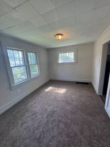 Main picture of 2923 Alexander St