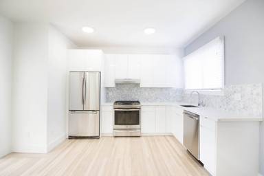Main picture of 2942 Franklin