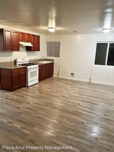 Main picture of 1408 E 9th St
