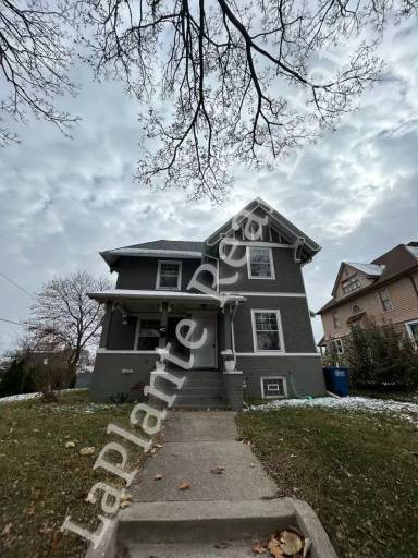 Main picture of 901 Lincoln Ave