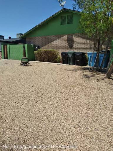 Main picture of 14 W Sunnyslope Ln