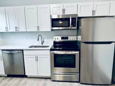 Main picture of 2128 S Roxboro St